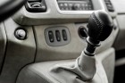 pereoborudovaniye mikroavtobusa renault trafic 011