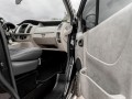 pereoborudovaniye mikroavtobusa renault trafic 026