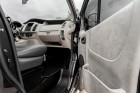 pereoborudovaniye mikroavtobusa renault trafic 026