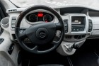 pereoborudovaniye mikroavtobusa renault trafic 050